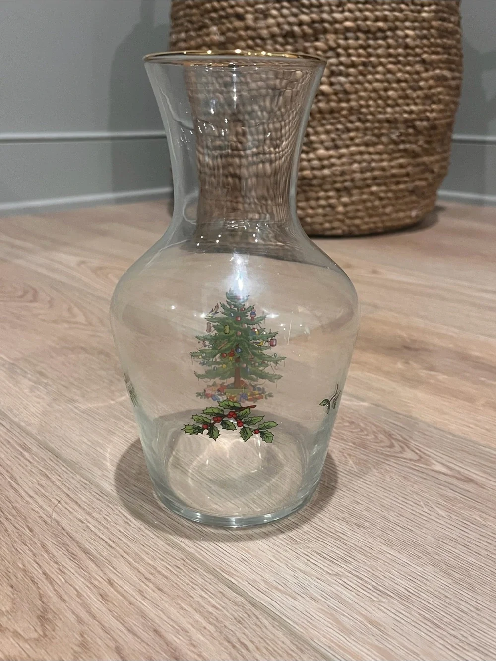 SPODE CHRISTMAS TREE GLASS CARAFE GOLD TRIM